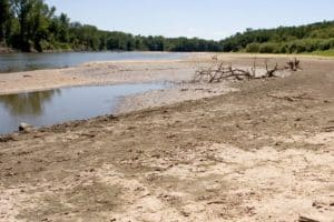 Estiagem se agrava no Amazonas e Rio Negro tem nova mínima histórica