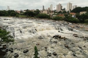 Produtos químicos eternos são encontrados em rios de SP pela 1ª vez