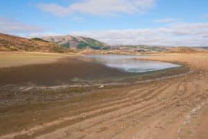 Seca persistente está esgotando água potável do Chile