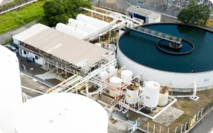 Sistema de tratamento de águas e efluentes