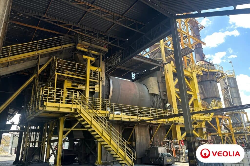 Aquisição estratégica da Veolia amplia oferta no setor de resíduos perigosos para indústrias agroquímica, química e petroquímica